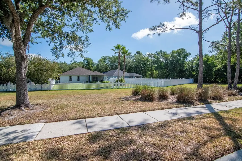 25944 Winning Colors Way Wesley Chapel FL 33544