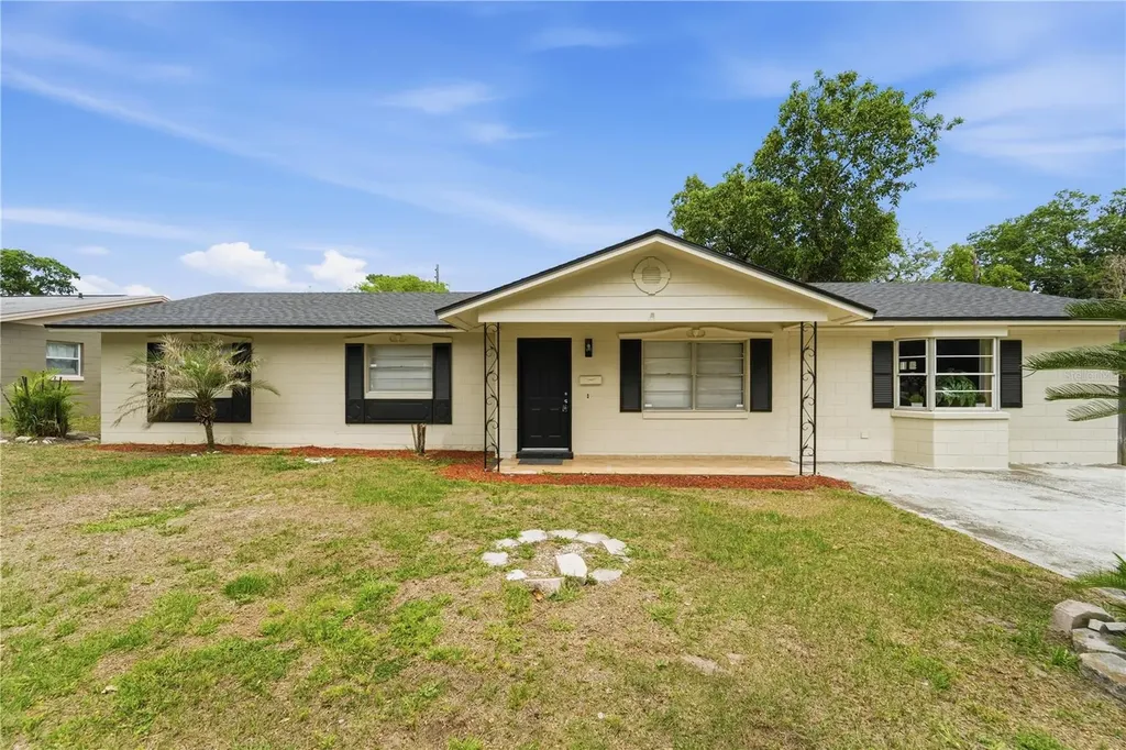 2213 Villano Avenue Orlando FL 32818