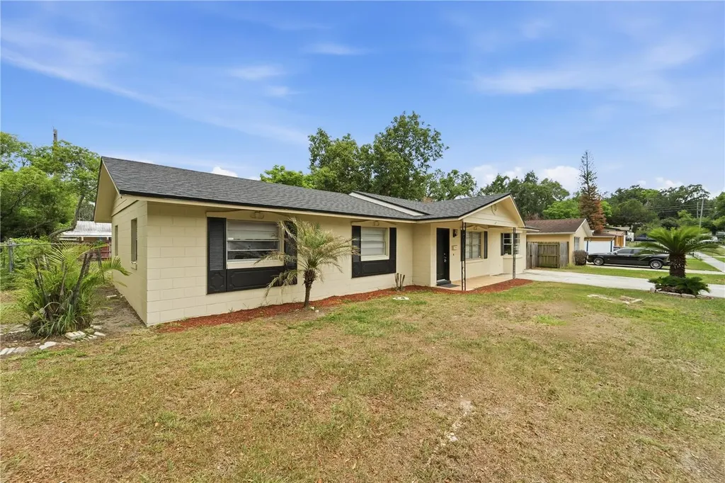 2213 Villano Avenue Orlando FL 32818