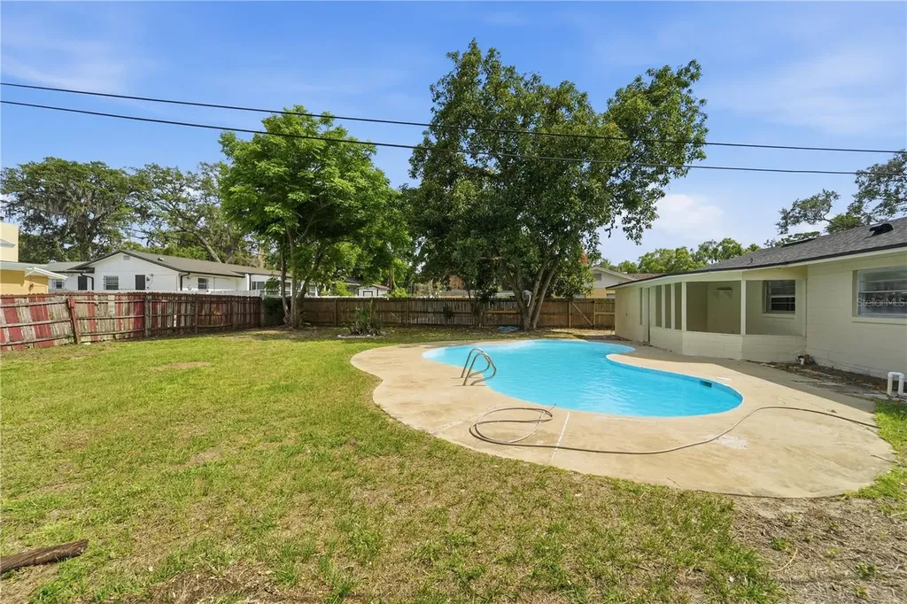 2213 Villano Avenue Orlando FL 32818