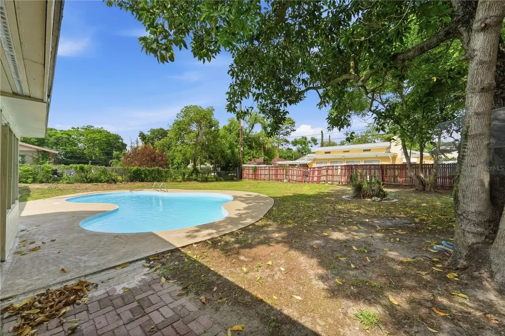 2213 Villano Avenue Orlando FL 32818