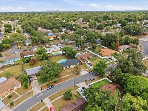 2213 Villano Avenue Orlando FL 32818