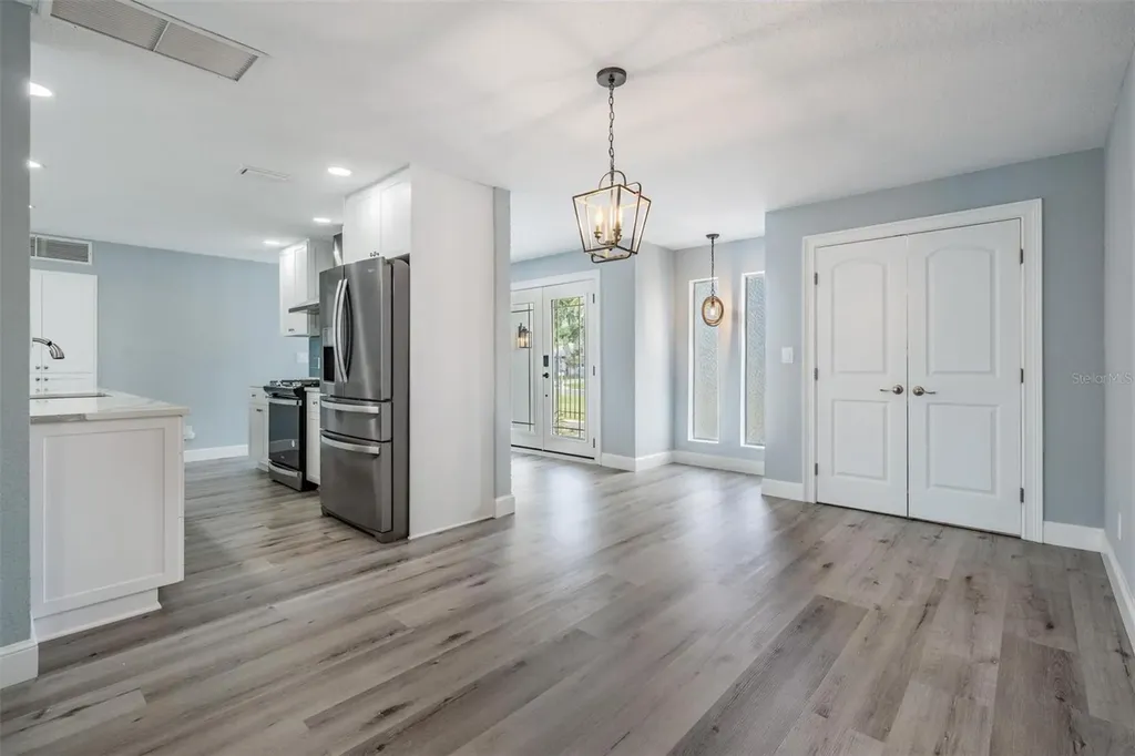 11599 Grove Street Seminole FL 33772