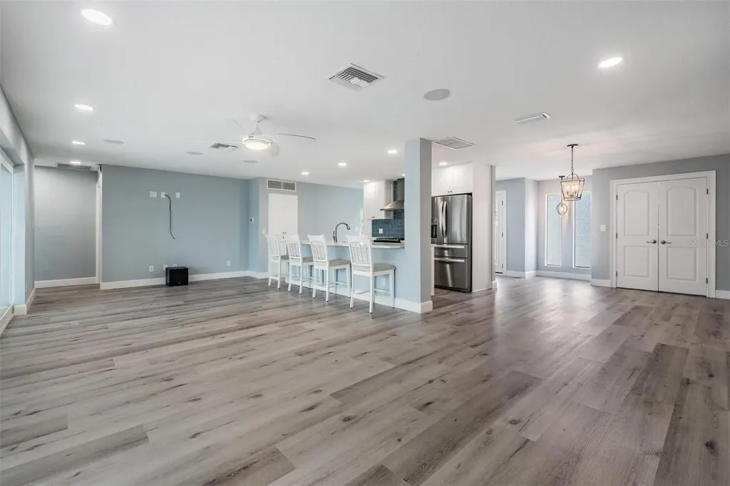 11599 Grove Street Seminole FL 33772
