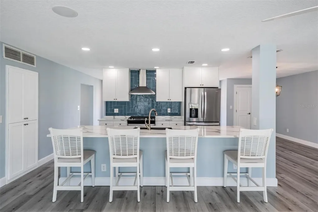 11599 Grove Street Seminole FL 33772