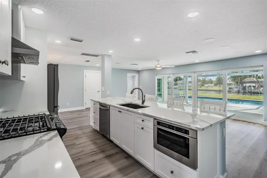 11599 Grove Street Seminole FL 33772