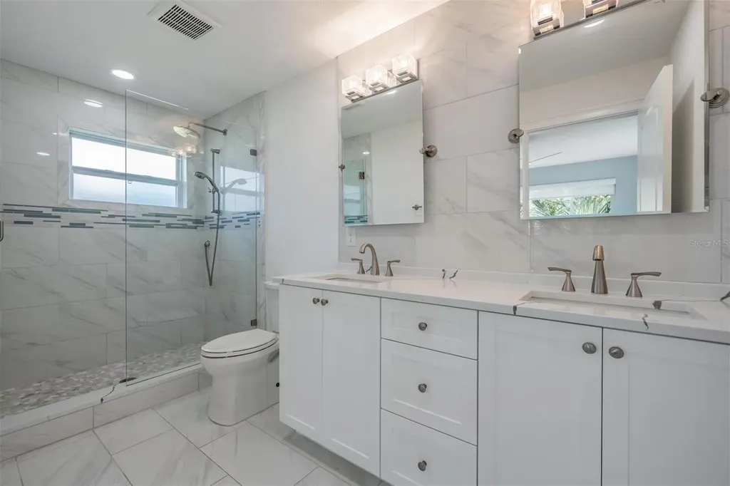 11599 Grove Street Seminole FL 33772