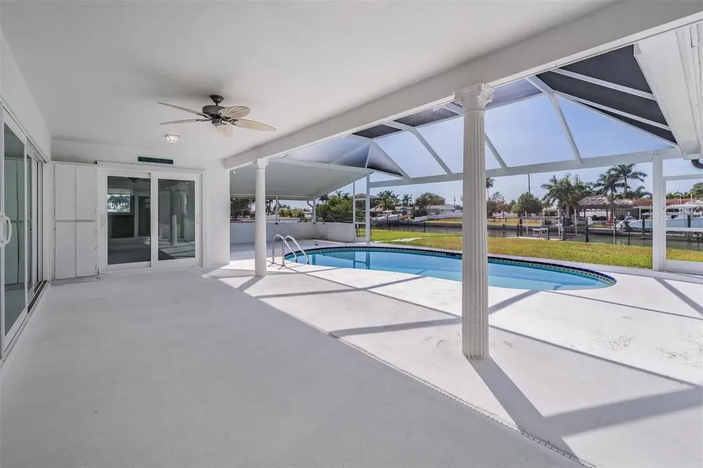 11599 Grove Street Seminole FL 33772