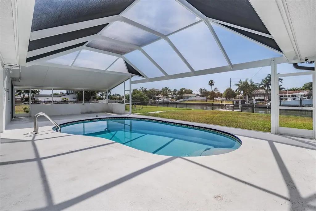11599 Grove Street Seminole FL 33772