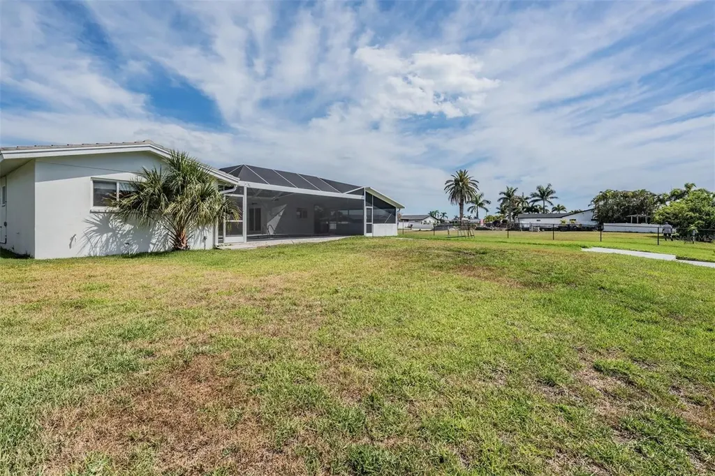 11599 Grove Street Seminole FL 33772