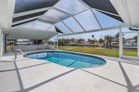 11599 Grove Street Seminole FL 33772