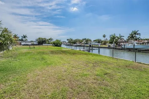 11599 Grove Street Seminole FL 33772