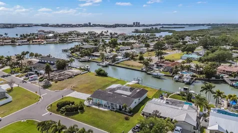 11599 Grove Street Seminole FL 33772