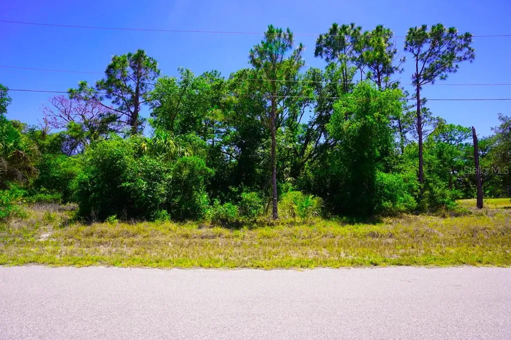 15531 Factory Avenue Port Charlotte FL 33953