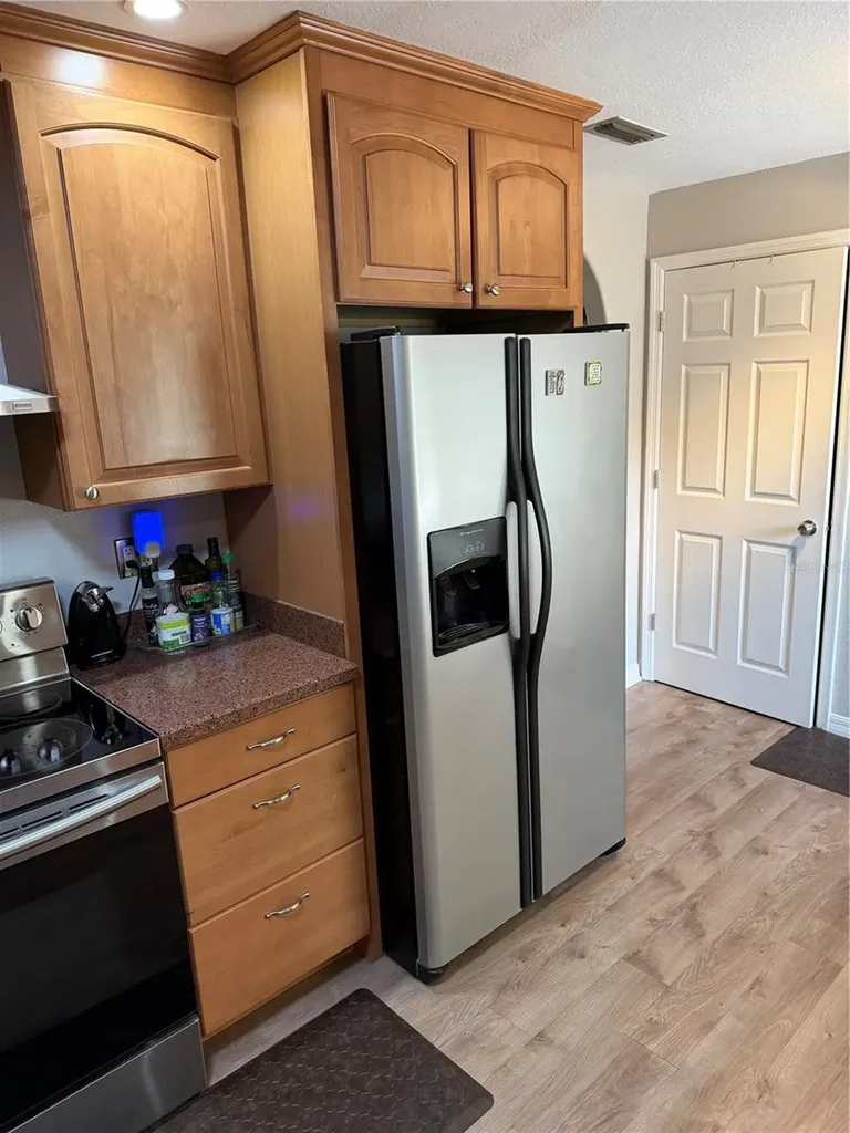546 Hillcrest Street Altamonte Springs FL 32701