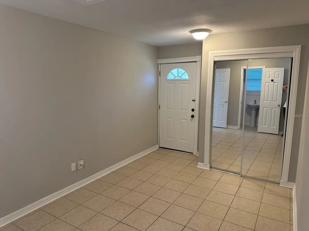221 N Julia Avenue Deland FL 32720