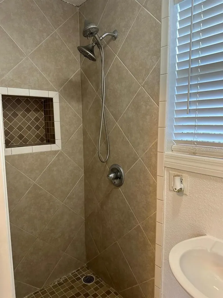 221 N Julia Avenue Deland FL 32720