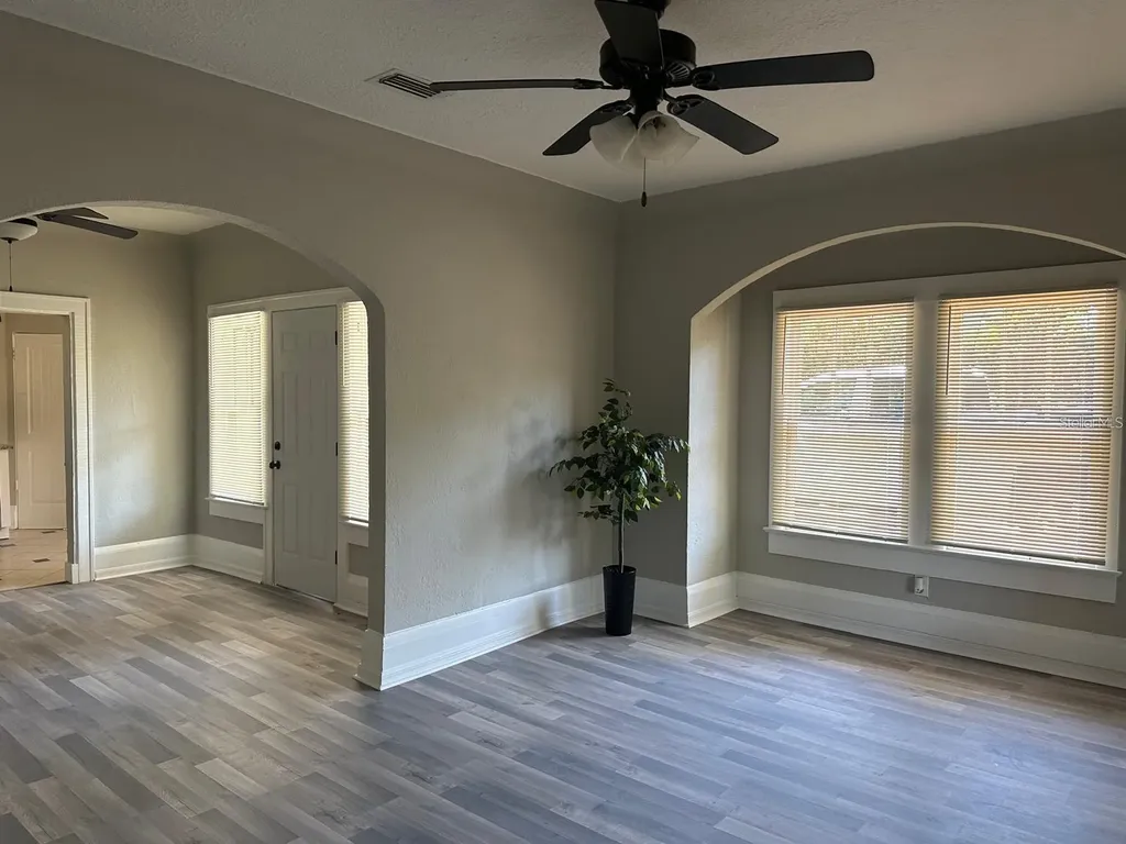 221 N Julia Avenue Deland FL 32720