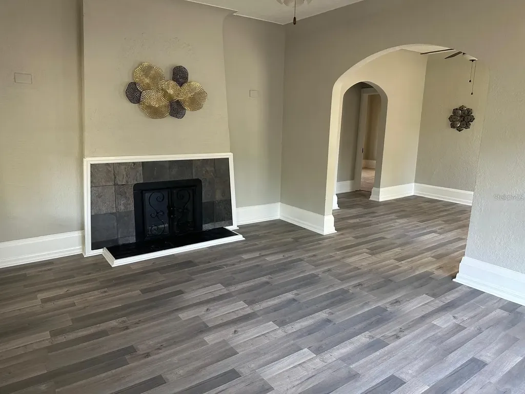 221 N Julia Avenue Deland FL 32720
