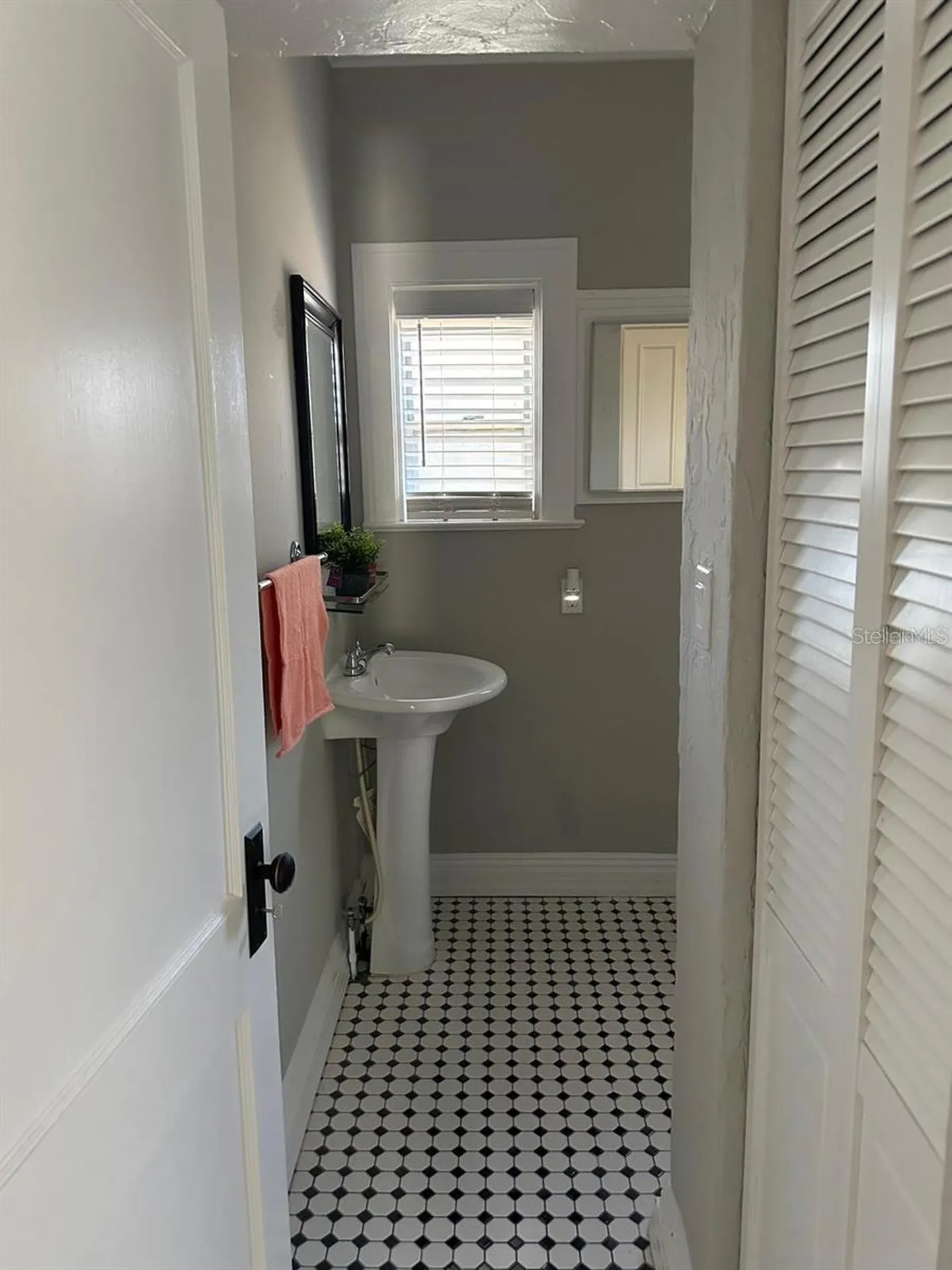 221 N Julia Avenue Deland FL 32720