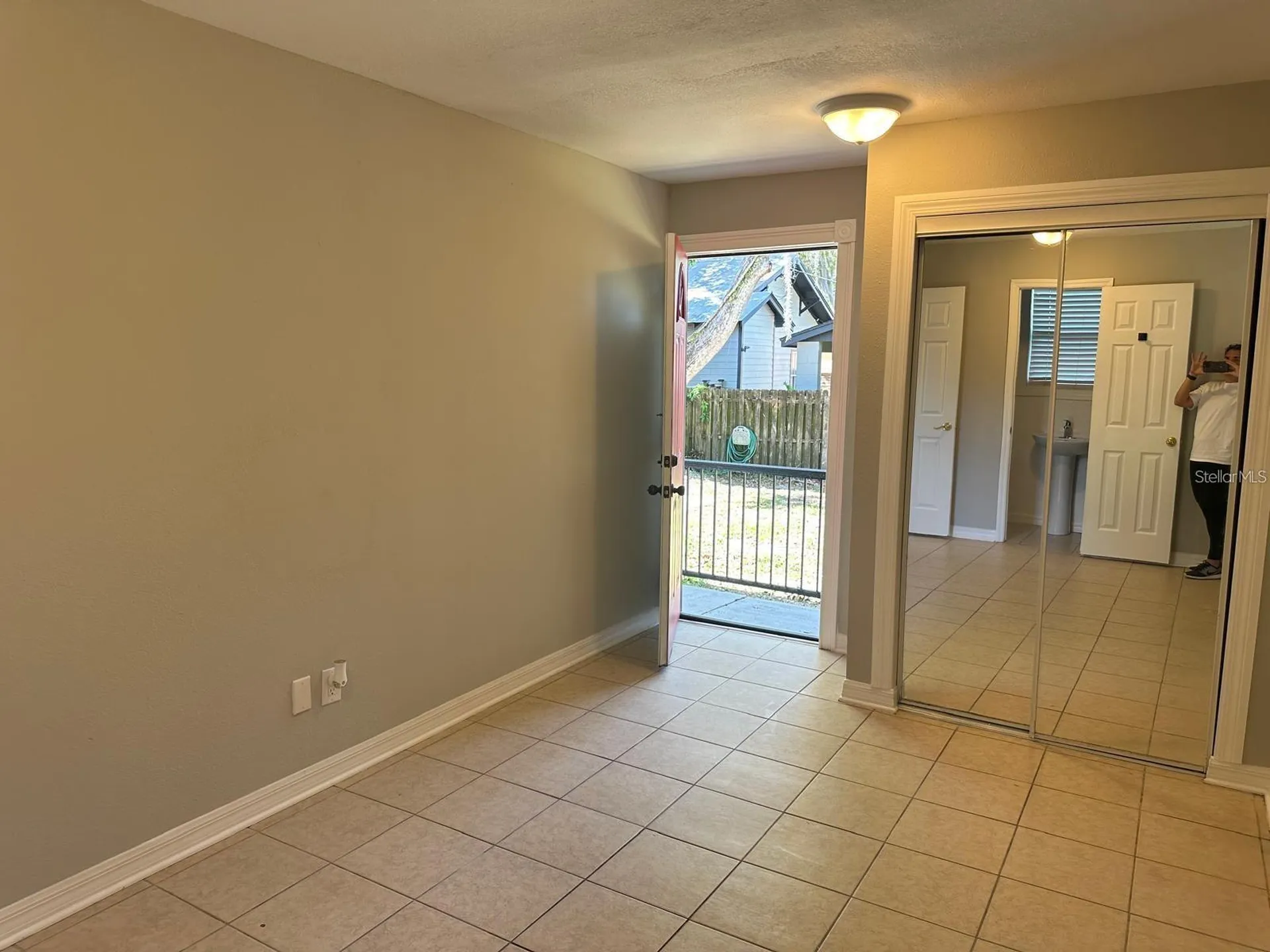 221 N Julia Avenue Deland FL 32720