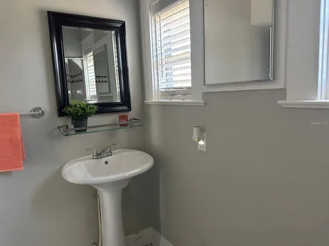 221 N Julia Avenue Deland FL 32720