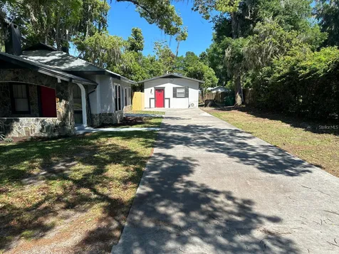 221 N Julia Avenue Deland FL 32720