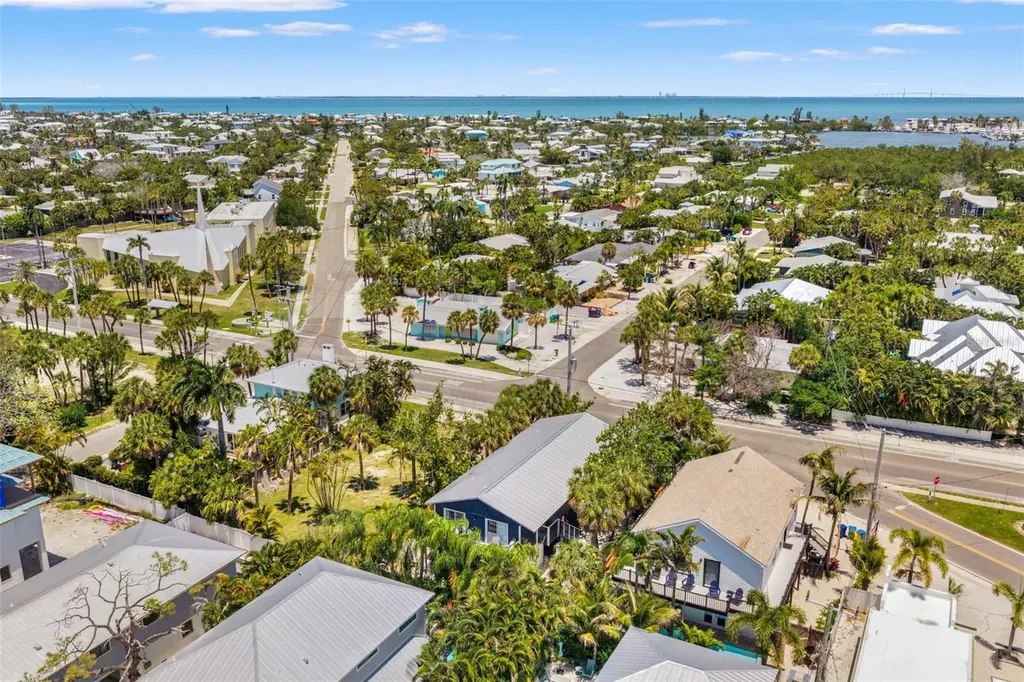 8106 Gulf Drive Holmes Beach FL 34217