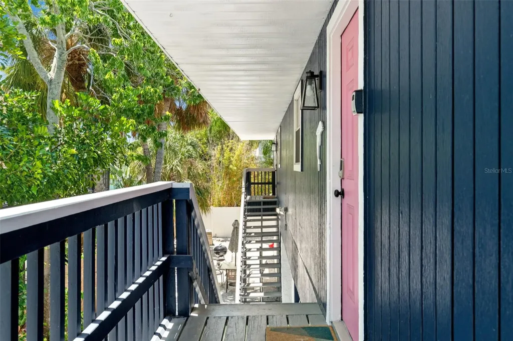 8106 Gulf Drive Holmes Beach FL 34217