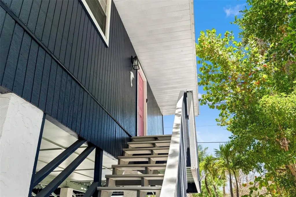 8106 Gulf Drive Holmes Beach FL 34217