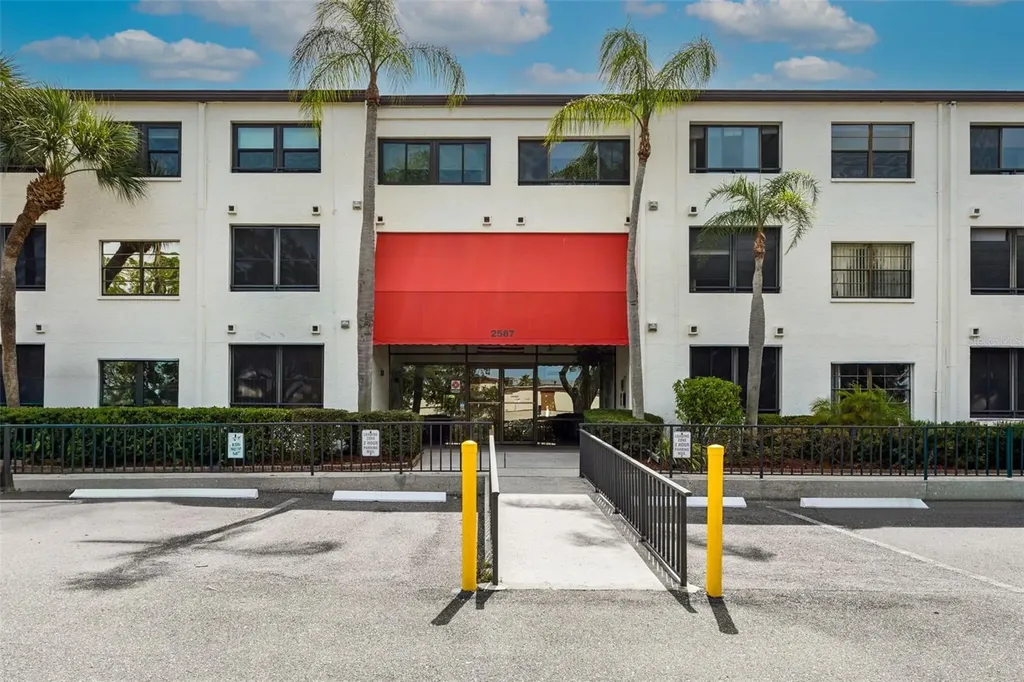 2587 Countryside Boulevard Clearwater FL 33761