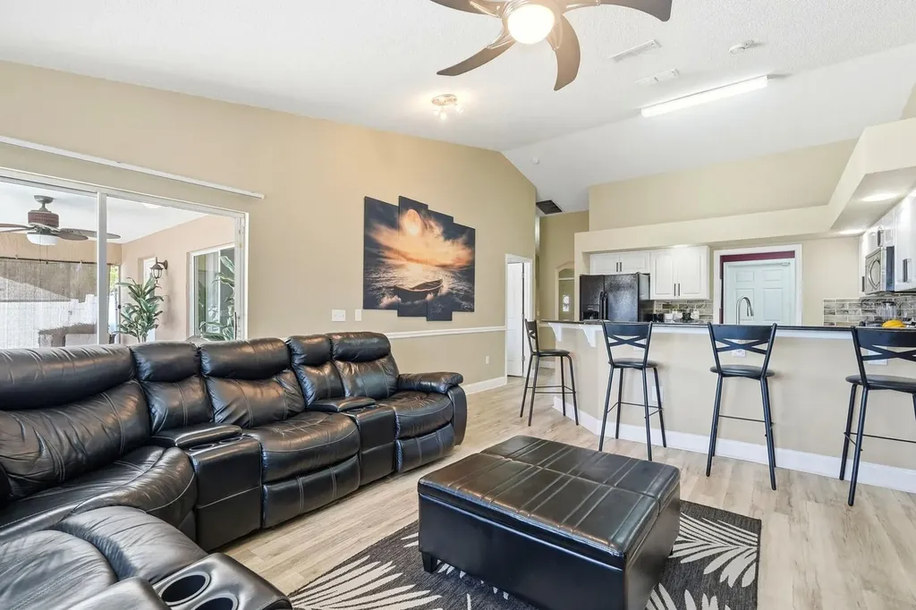 1909 Montebello Avenue Deltona FL 32738