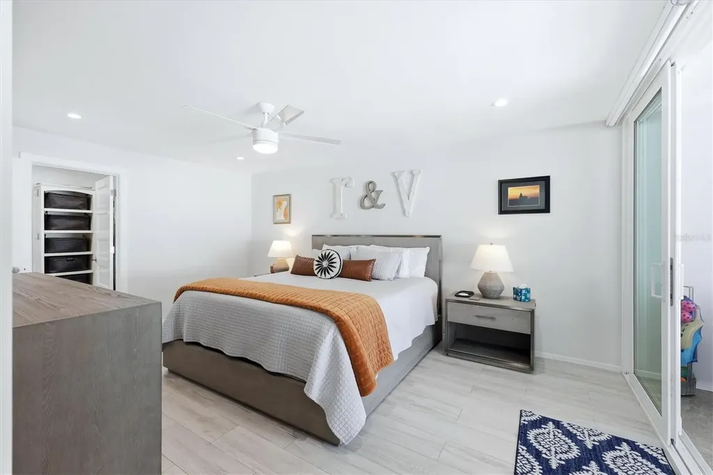 3694 Glen Oaks Manor Drive Sarasota FL 34232