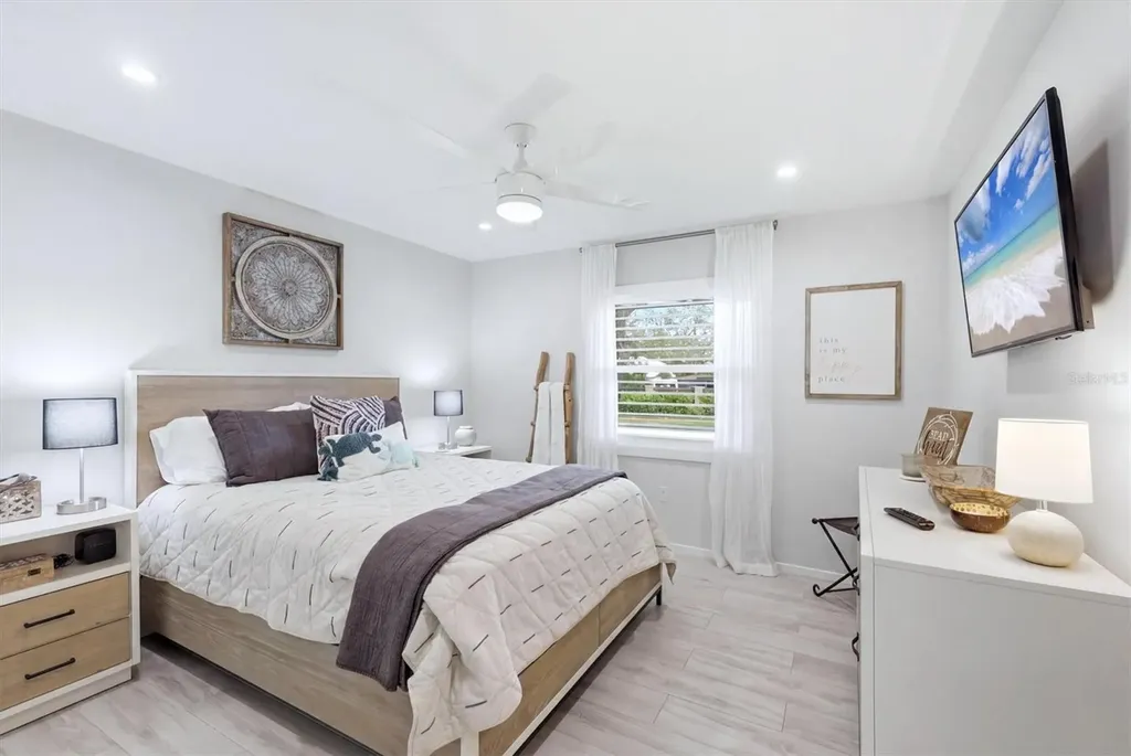 3694 Glen Oaks Manor Drive Sarasota FL 34232