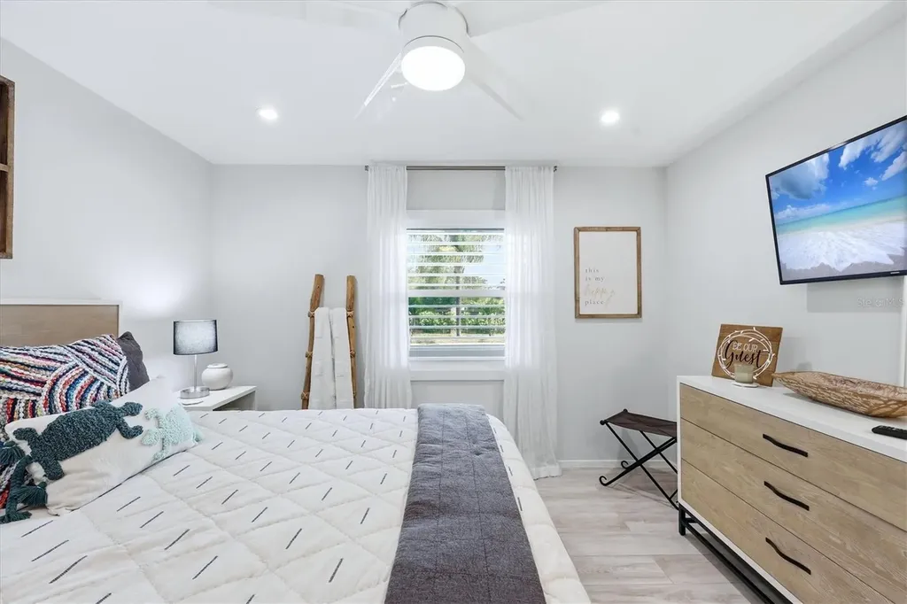 3694 Glen Oaks Manor Drive Sarasota FL 34232