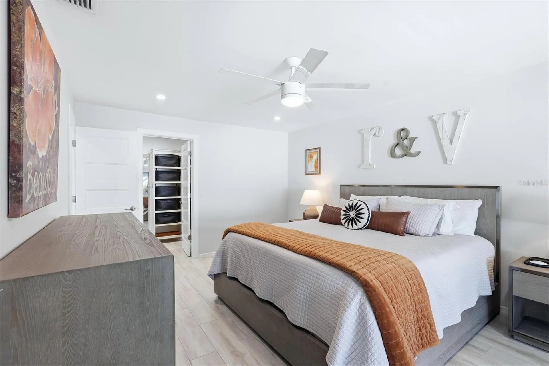 3694 Glen Oaks Manor Drive Sarasota FL 34232