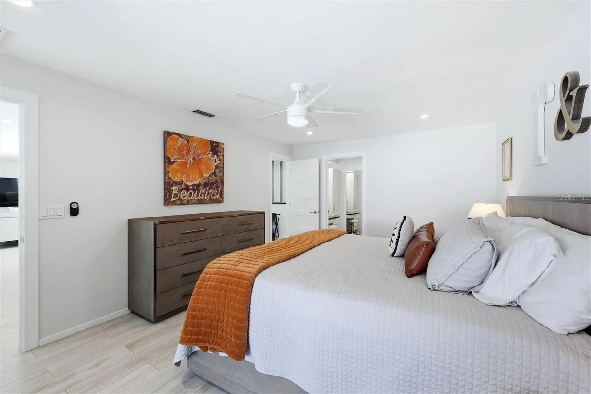 3694 Glen Oaks Manor Drive Sarasota FL 34232