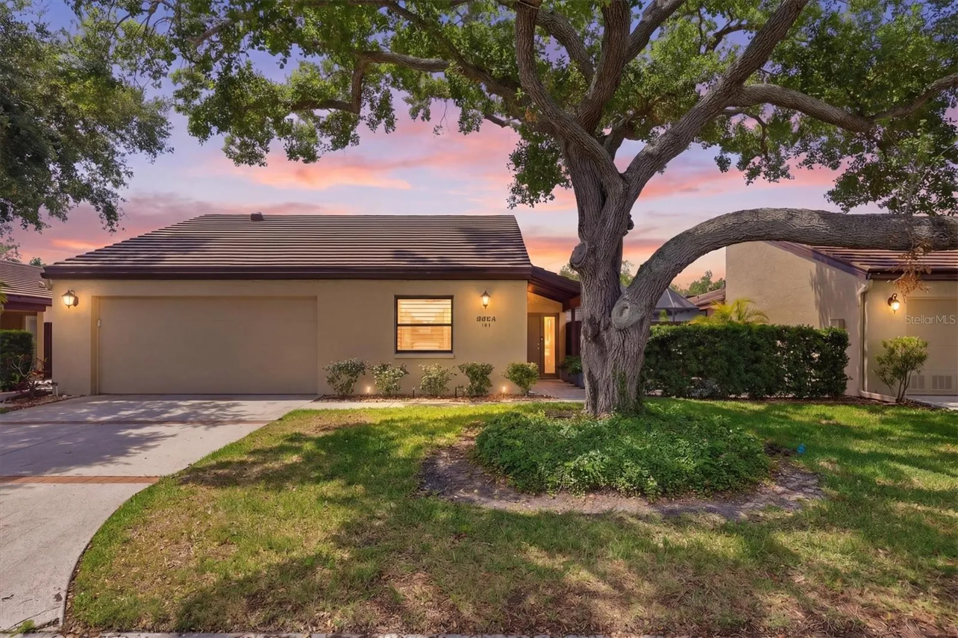 3694 Glen Oaks Manor Drive Sarasota FL 34232
