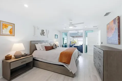 3694 Glen Oaks Manor Drive Sarasota FL 34232
