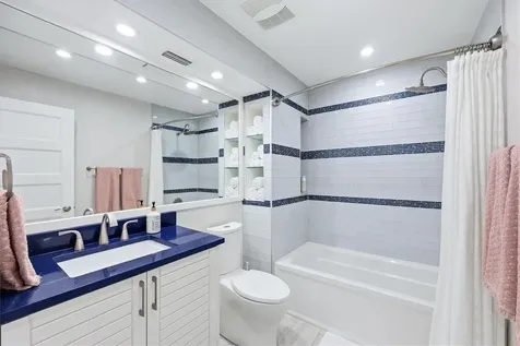 3694 Glen Oaks Manor Drive Sarasota FL 34232