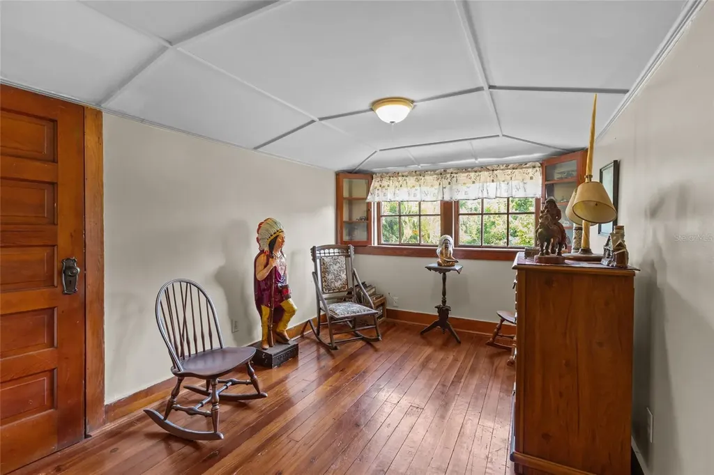 117 Tucker Avenue Sarasota FL 34232
