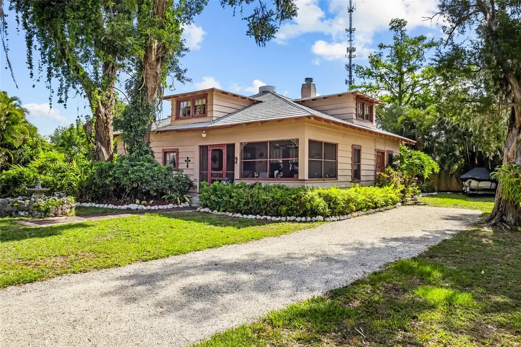 117 Tucker Avenue Sarasota FL 34232