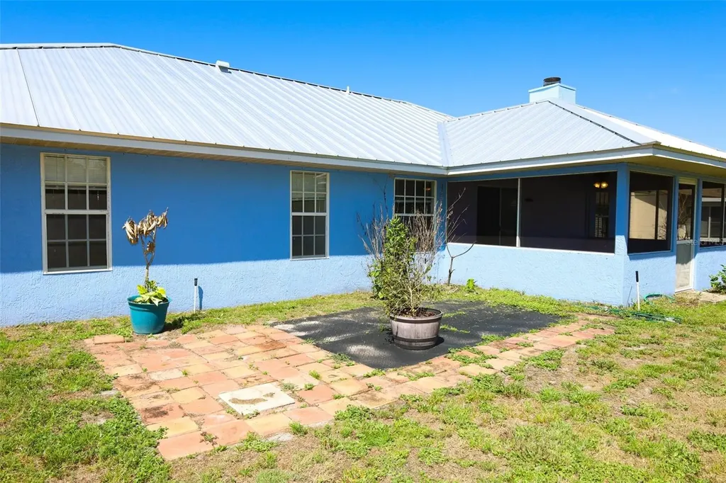 1932 Monterey Drive Deltona FL 32738