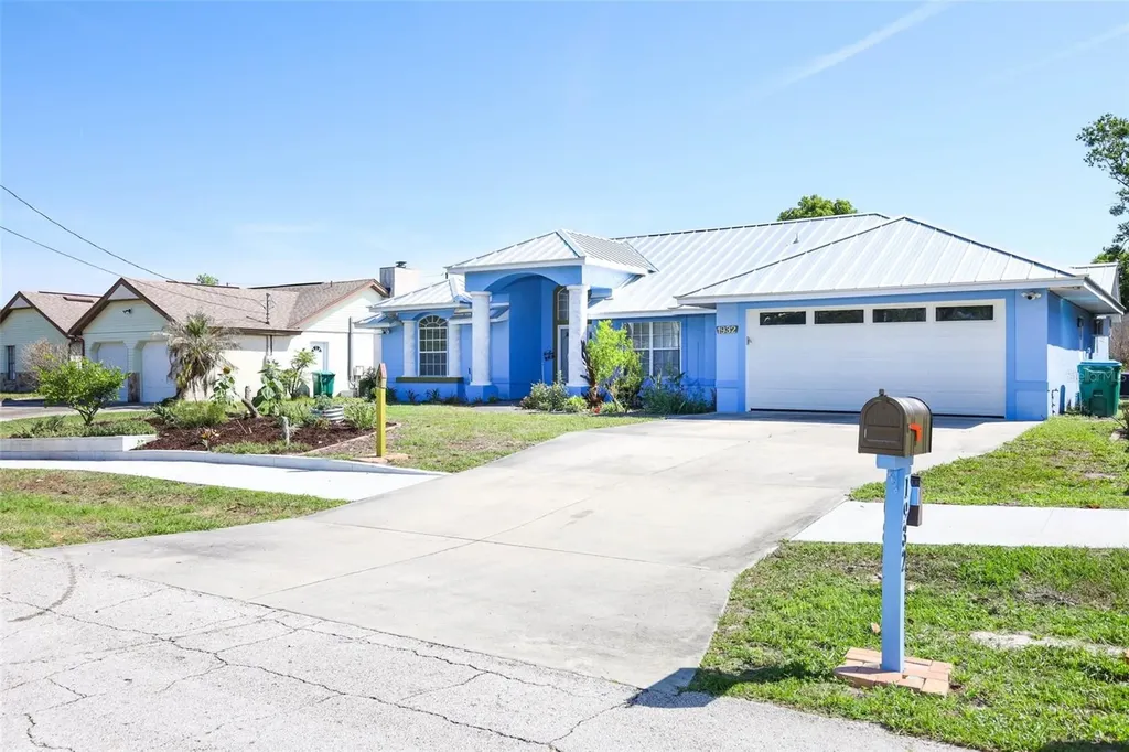 1932 Monterey Drive Deltona FL 32738