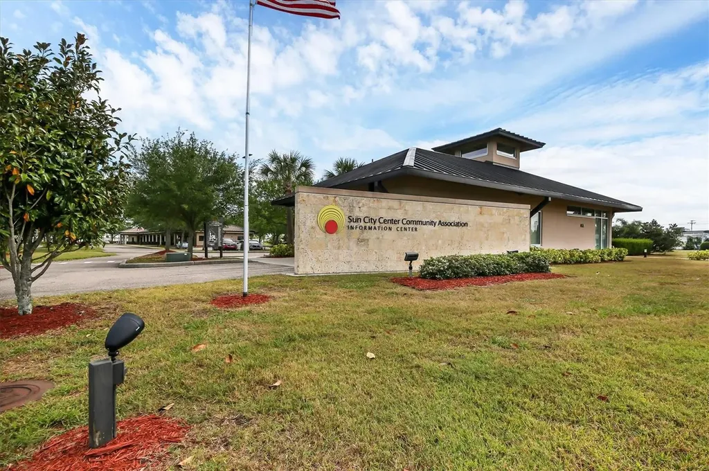 1834 E Del Webb Boulevard Sun City Center FL 33573