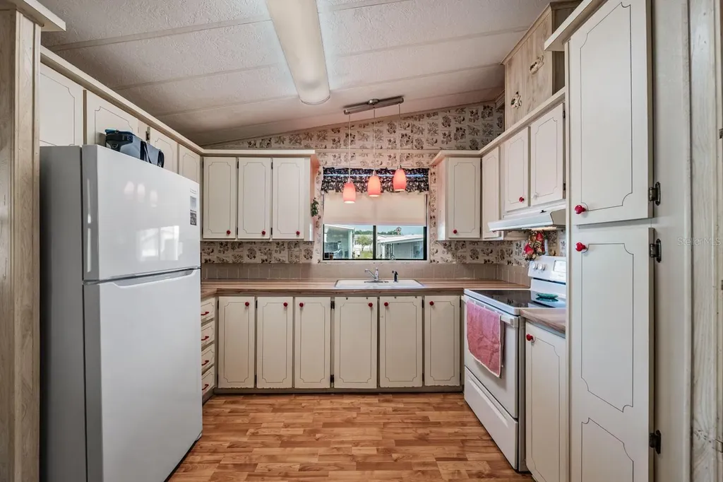 7047 El Matador Street Zephyrhills FL 33541