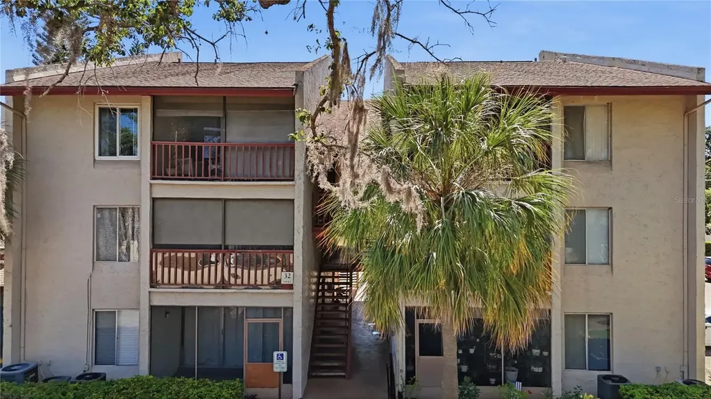 3853 S Lake Drive Tampa FL 33614
