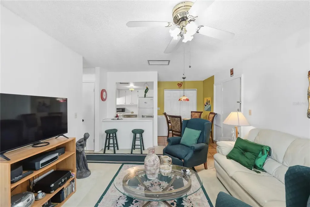 3853 S Lake Drive Tampa FL 33614