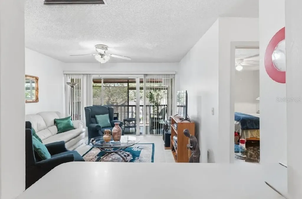 3853 S Lake Drive Tampa FL 33614