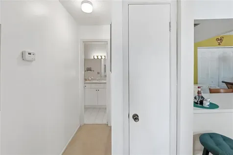 3853 S Lake Drive Tampa FL 33614
